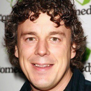 Alan Davies