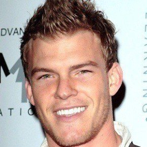 Alan Ritchson
