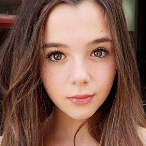 Alexa Nisenson