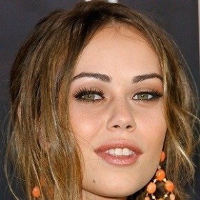 Alexis Dziena