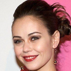 Alexis Dziena