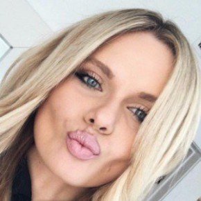 Alli Simpson