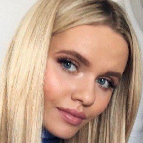Alli Simpson
