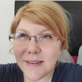 Amber KwingsLetsPlays