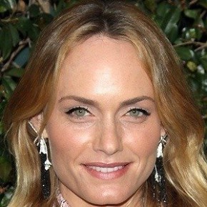 Amber Valletta