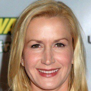 Angela Kinsey