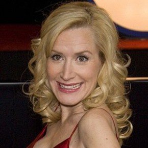 Angela Kinsey