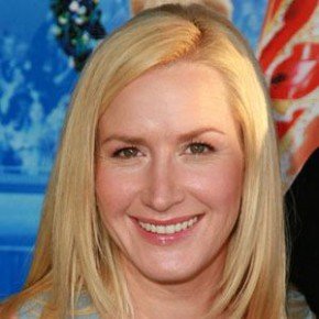 Angela Kinsey