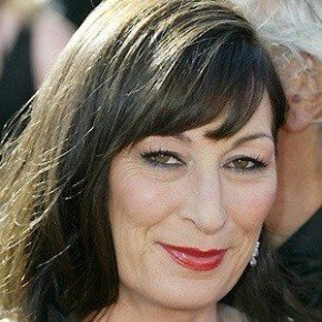 Anjelica Huston