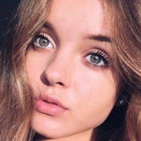 Anna Zak