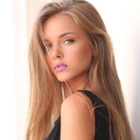 Anna Zak