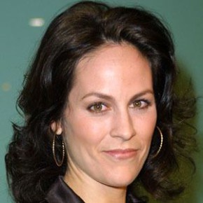 Annabeth Gish
