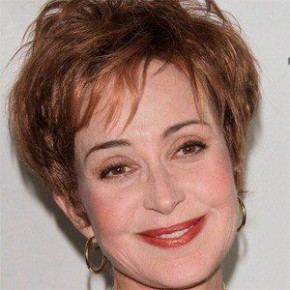 Annie Potts