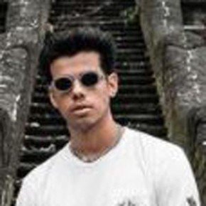 Ari Petrou