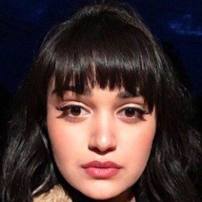 Ariela Barer