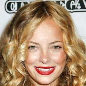 Bijou Phillips