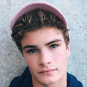 Brady Tutton