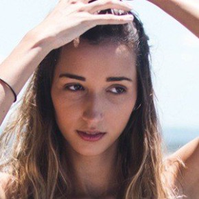 Brianne Worth