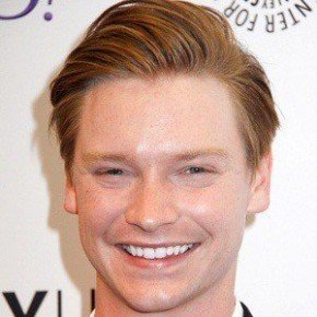 Calum Worthy