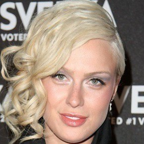 CariDee English
