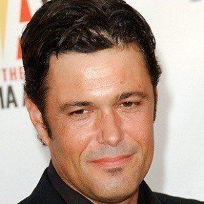 Carlos Bernard