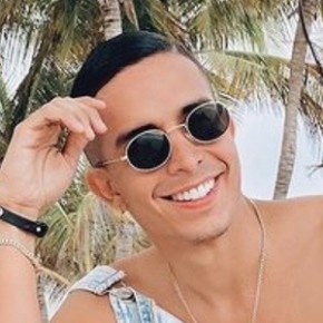 Carlos Flores Guzmán