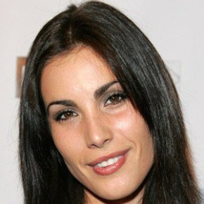 Carly Pope