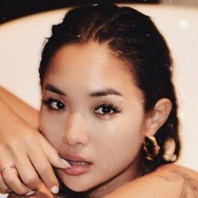 Chailee Son