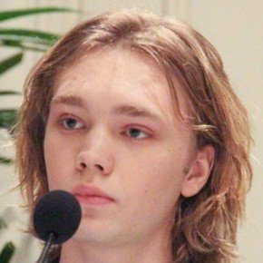 Charlie Plummer