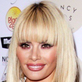 Chloe Sims