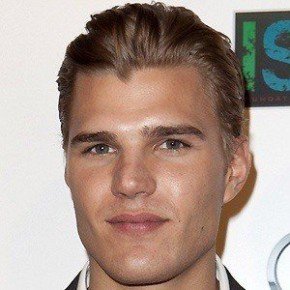 Chris Zylka