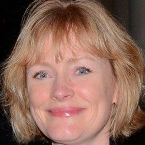 Claire Skinner