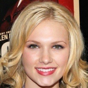 Claudia Lee