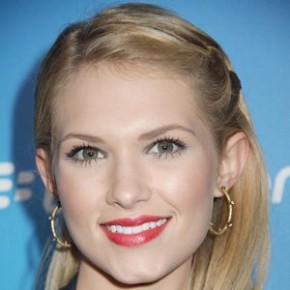 Claudia Lee