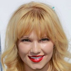 Claudia Lee