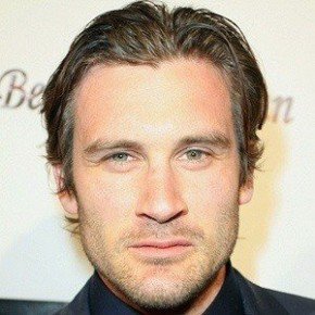 Clive Standen