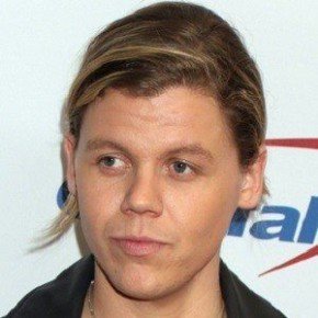 Conrad Sewell