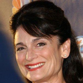 Cristine Rose