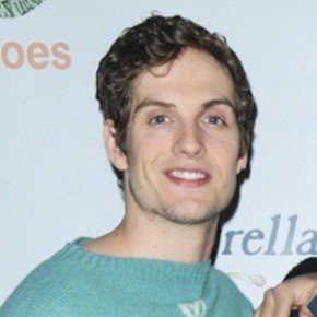 Daniel Sharman