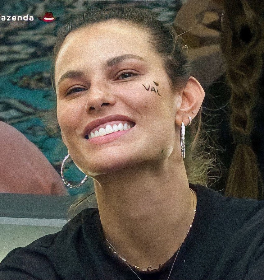 Dayane Mello