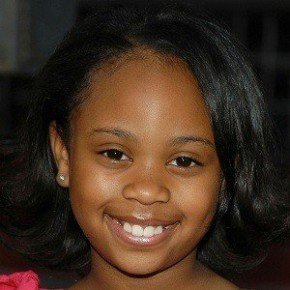 Dee Dee Davis