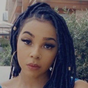 Dee Shanell