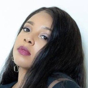 Dee Shanell