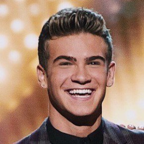 Devin Hayes