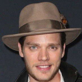 Dominic Sherwood