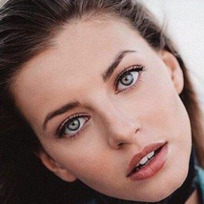 Eliana Jones