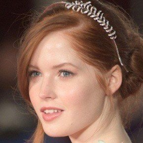 Ellie Bamber