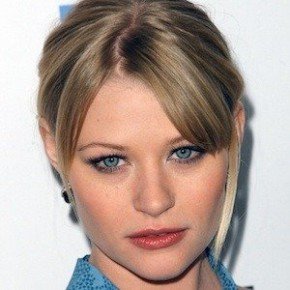 Emilie De Ravin