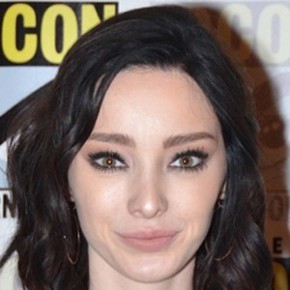 Emma Dumont