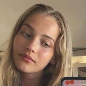 Eva Meloche